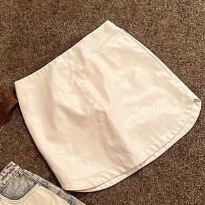 Size small white leather skirt